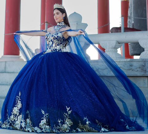 Ballkleid mit Pailletten und Cape-Ärmeln von Cinderella Couture 8064J