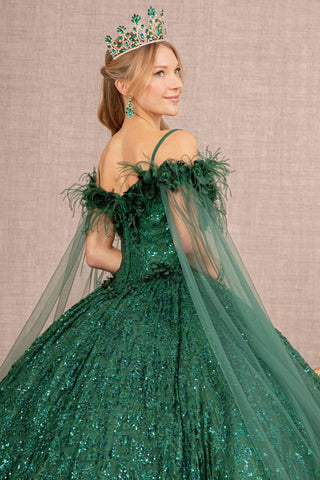 Ballkleid mit Pailletten und Cape-Ärmeln und Federn von Elizabeth K GL3169
