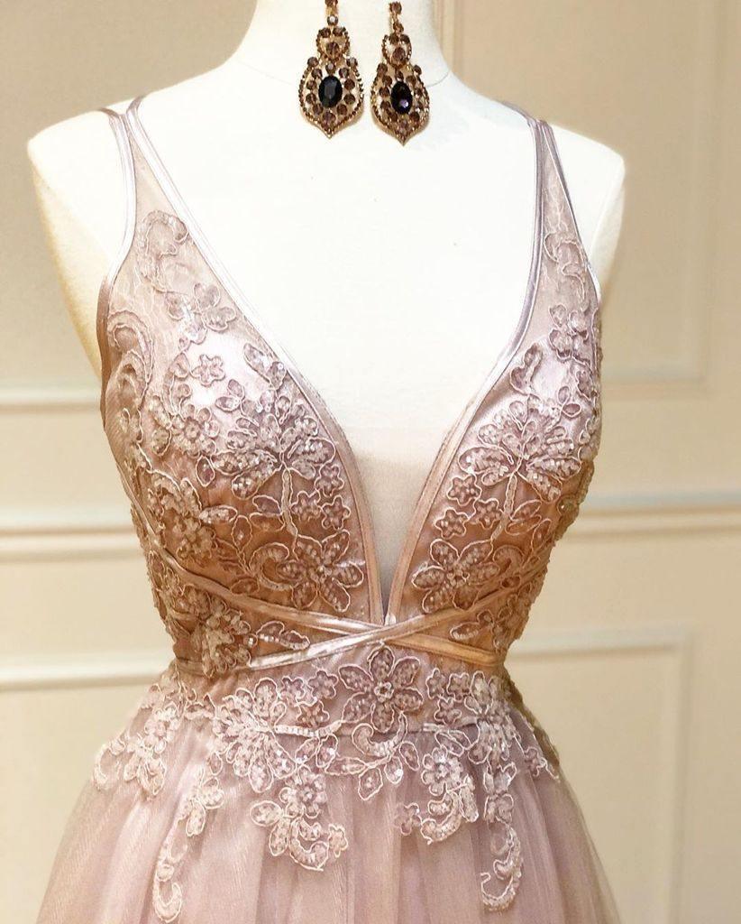 Vestido de festa comprido rosa com decote em V profundo e aplicações em linha A, em tule, PSK108