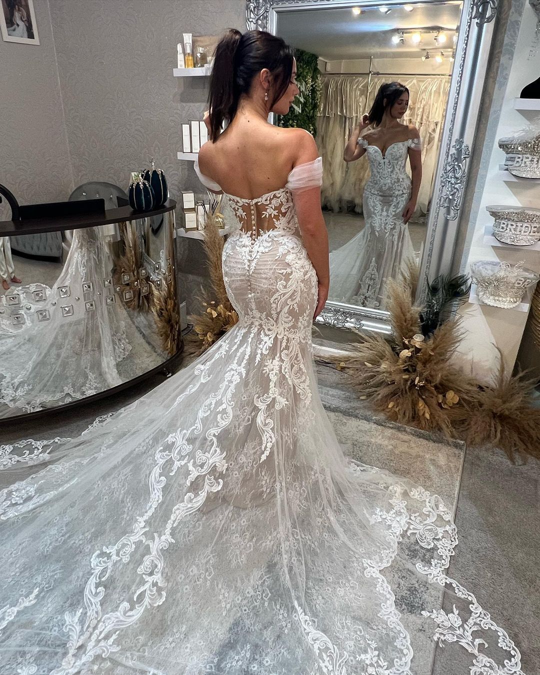 Sexy bodenlanges Trägerloses Herz-Ausschnitt Meerjungfrau-Spitzen Brautkleid