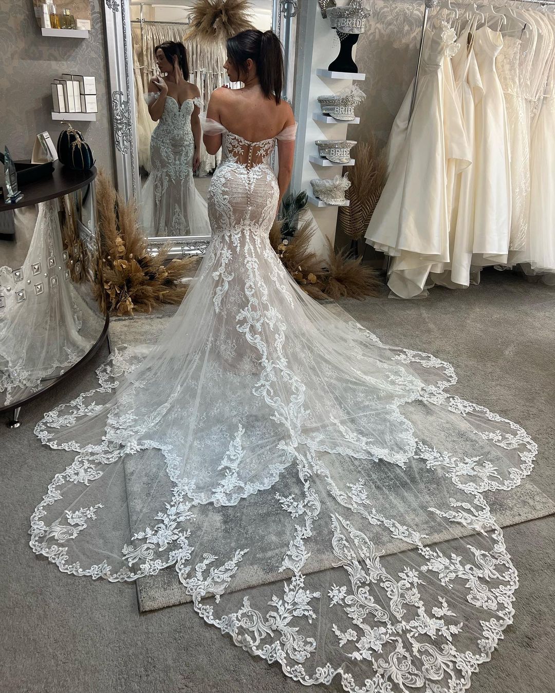Sexy bodenlanges Trägerloses Herz-Ausschnitt Meerjungfrau-Spitzen Brautkleid