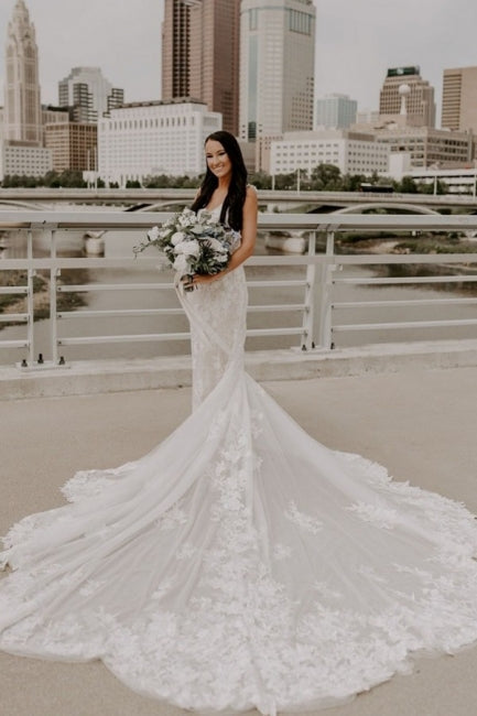 Sexy Trägertop-Armloses Meerjungfrau-Spitzen-Brautkleid mit Hofzug