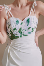 Sexy Trägerloses Meerjungfrau-Spitzenkleid mit Spaghettiträgern aus Satin in Bodenlänge