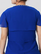 Vestido de mãe da noiva com bainha/coluna, clássico e intemporal, elegante e luxuoso, tamanho grande, decote em joia, comprimento até ao joelho, chiffon, manga curta com cristais, em camadas