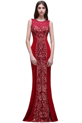 Bodenlanges, burgunderrotes Ballkleid mit Rundhalsausschnitt und Applikationen
