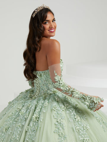 Transparentes Quinceanera-Kleid mit Cape-Handschuh von House of Wu 26070