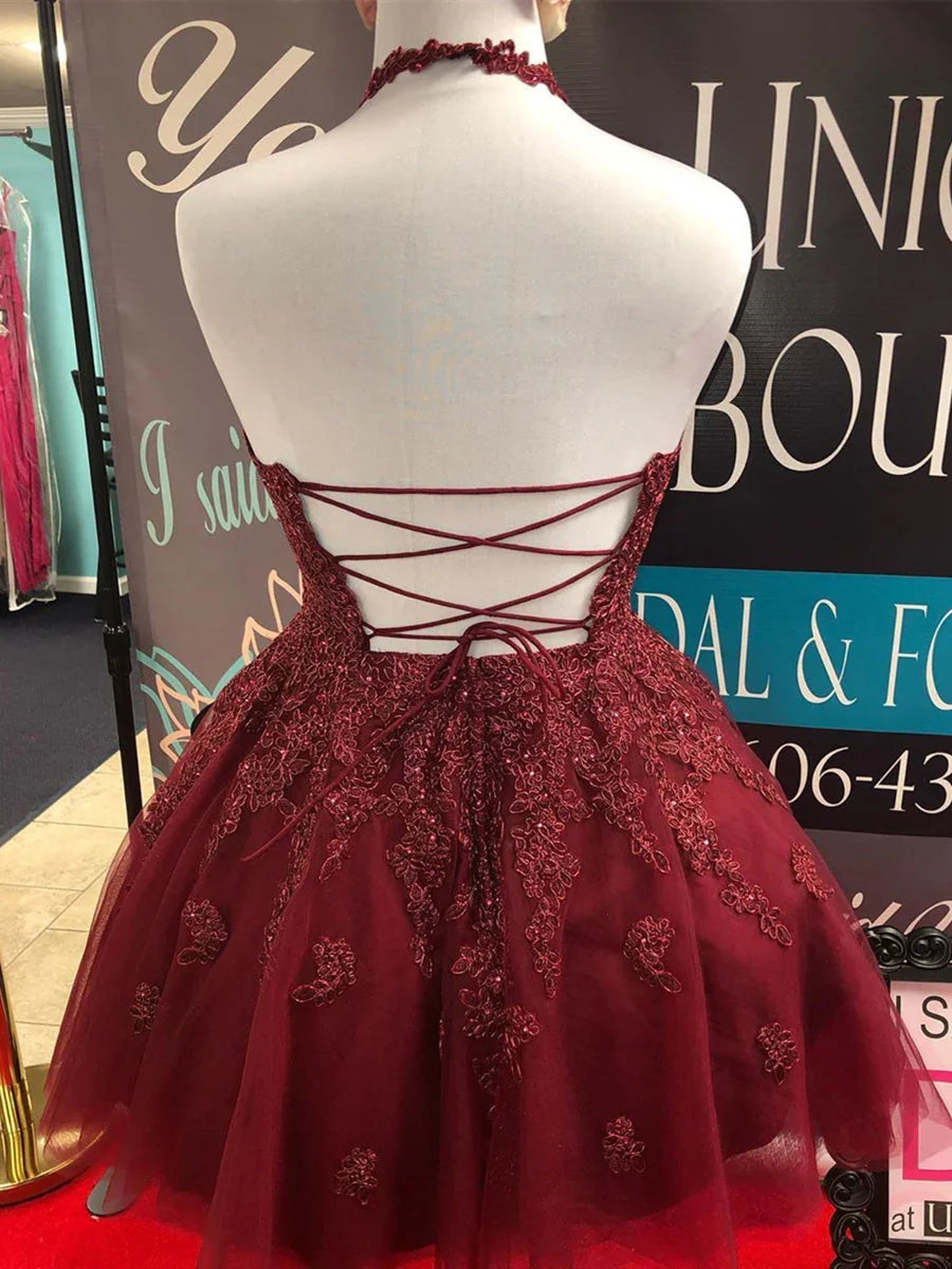 Kurzes A-Linien Träger-Spitzen-Tüll-Prom-Homecoming-Kleid ohne Rücken
