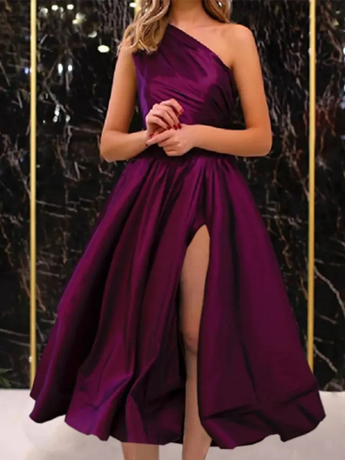 Kurzes A-Linien-Formelles Prom-Homecoming-Kleid mit Ein-Schulter-Satin und Seitenschlitz
