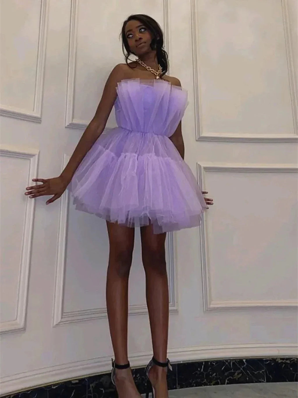 Kurzes A-Linien Prinzessinnen trägerloses Tüll-Abschlussball-Heimkehrball-Kleid