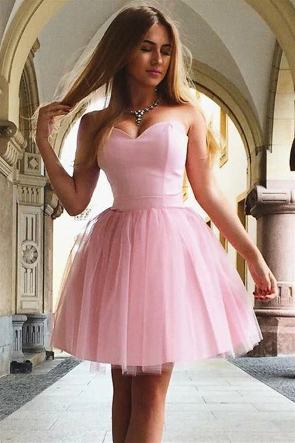 Kurzes A-Linien-Süßherz-Trägerloses Rosa Ballkleid
