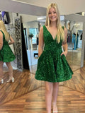Kurzes A-Linien-V-Ausschnitt-Pailletten-Abschlussball-Heimkehrball-Kleid mit Taschen