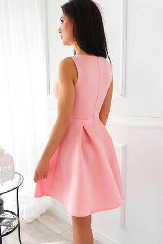 Schlichtes A-Linien-Heimkehrkleid mit V-Ausschnitt, kurz, plissiert, rosa Satin, PD099