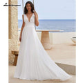 Robe de mariée simple en mousseline de soie avec plis et encolure en V épurée