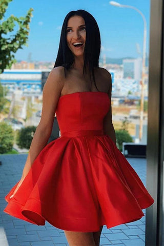 Schlichtes, trägerloses, kurzes, formelles Homecoming-Kleid aus rotem Satin, PD376