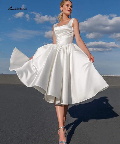 NumberSea Einfaches kurzes Satin-Brautkleid mit Spaghettiträgern und A-Linie