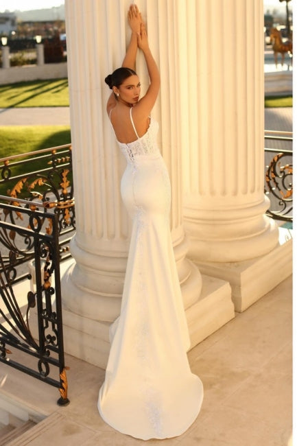 Einfaches spaghetti-trägerloses schulterfreies Meerjungfrau-Satin-Brautkleid mit Spitze