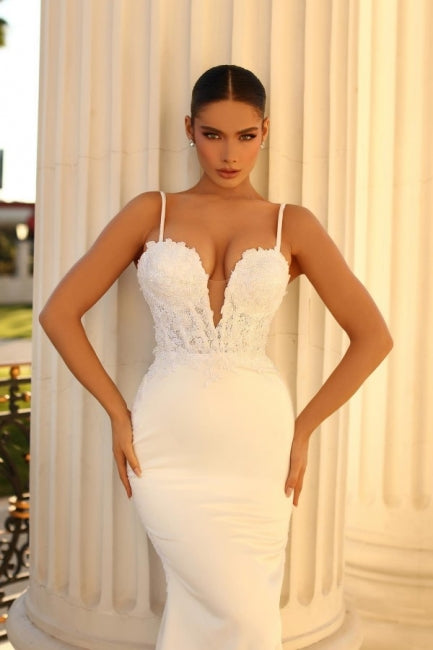 Einfaches spaghetti-trägerloses schulterfreies Meerjungfrau-Satin-Brautkleid mit Spitze
