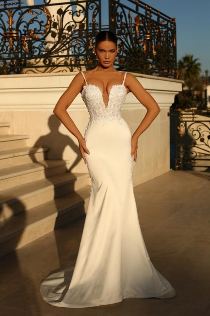 Einfaches spaghetti-trägerloses schulterfreies Meerjungfrau-Satin-Brautkleid mit Spitze
