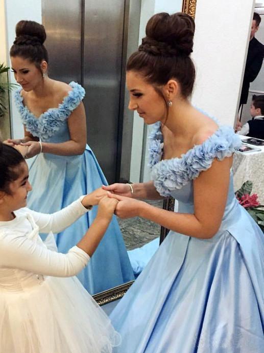 Vestidos de baile de cetim azul-celeste com ombros de fora e flores, compridos, formais, PG991