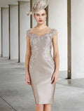 Etuikleid/Säulenkleid für die Brautmutter, Hochzeitsgast, luxuriös, elegant, Rundhalsausschnitt, knielang, Spitze, Charmeuse, Flügelärmel mit Perlenapplikationen, Herbst