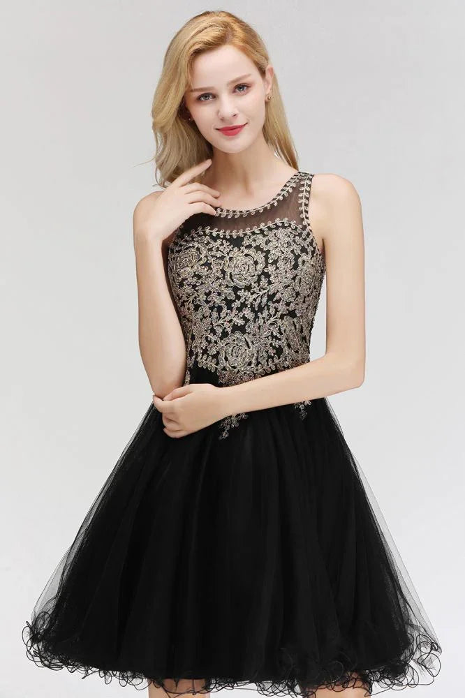 Ärmelloses A-Linien-Cocktailkleid mit funkelnden Perlen für den Homecoming-Ball