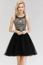 Ärmelloses A-Linien-Cocktailkleid mit funkelnden Perlen für den Homecoming-Ball