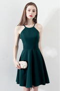 Robe courte de soirée Aline vert foncé élancée à col bretelle PD197 pour bal de promo