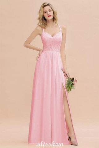 Vestido de madrinha de casamento azul-celeste com racha lateral e decote em V