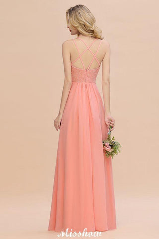Vestido de madrinha de casamento azul-celeste com racha lateral e decote em V