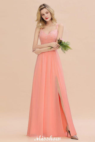 Vestido de madrinha de casamento azul-celeste com racha lateral e decote em V