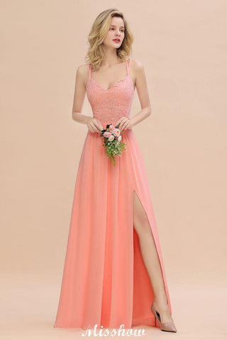 Vestido de madrinha de casamento azul-celeste com racha lateral e decote em V