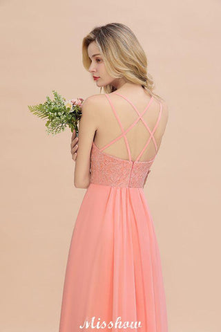 Vestido de madrinha de casamento azul-celeste com racha lateral e decote em V