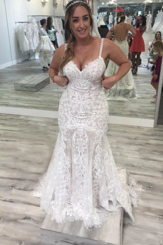 Spaghetti-Träger Hübsche Meerjungfrau V-Ausschnitt Rückenfreie Spitze Elegante Hochzeitskleider