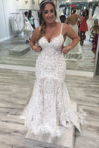 Spaghetti-Träger Hübsche Meerjungfrau V-Ausschnitt Rückenfreie Spitze Elegante Hochzeitskleider