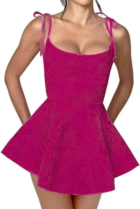 Glamouröses Träger-Satin-Mini-Partykleid Jacquard-ärmelloses Homecoming-Kleid