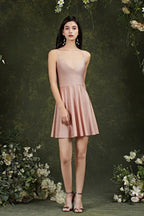 Trägerloses Abendkleid mit Spaghettiträgern in Satin, A-Linie, kurz