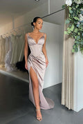 Robe de bal sans manches à bretelles fines, encolure en V et fente