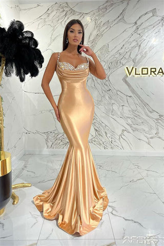 Vestido de noite comprido azul royal com alças finas e decote em coração, estilo sereia, em cetim