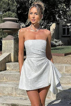 Wunderschönes gerafftes Satin-Minikleid für Partys trägerlos mit floralem Jacquard und Tasche für den Homecoming-Ball