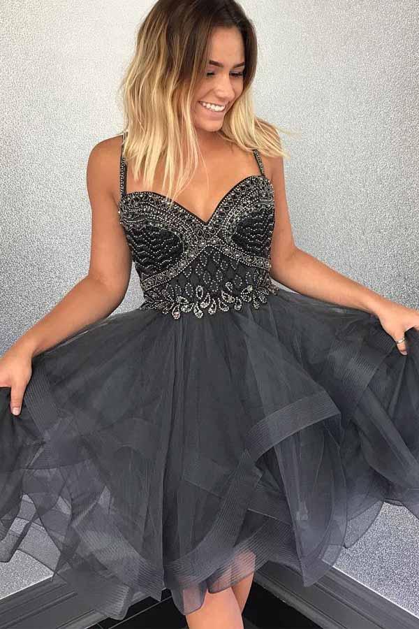 Funkelnde Perlen Kurzes Graues Tüll-Heimkehrkleid Mit Perlenbesatz PG161
