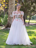 Ballkleid aus Tüll mit Korsett- und Sweep-Schleppe