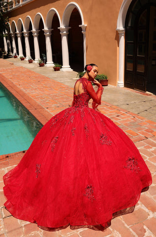 Trägerloses Quinceanera-Kleid mit Glockenärmeln von Amarra 54328