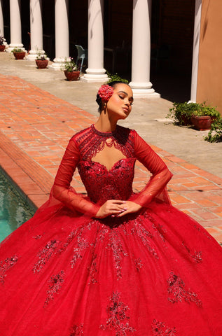 Trägerloses Quinceanera-Kleid mit Glockenärmeln von Amarra 54328