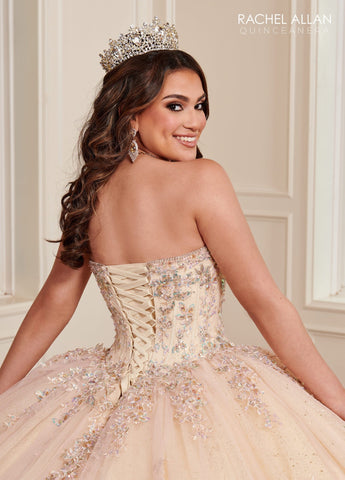 Trägerloses Quinceanera-Kleid mit Glockenärmeln von Rachel Allan RQ1120