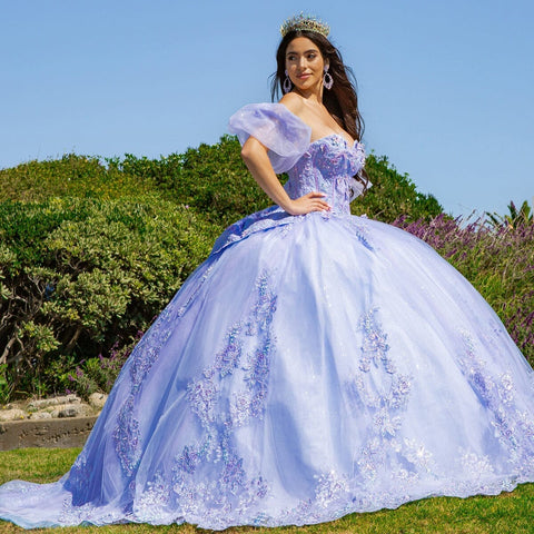 Trägerloses Ballkleid mit Puffärmeln von Cinderella Couture 8115J