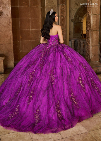 Trägerloses Quinceanera-Kleid mit Puffärmeln von Rachel Allan RQ1135