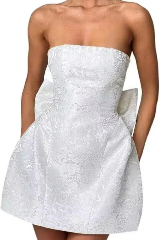 Chic Ärmelloses Rüschen-Satin-Floral-Jacquard-Mini-Homecoming-Kleid mit Schleife