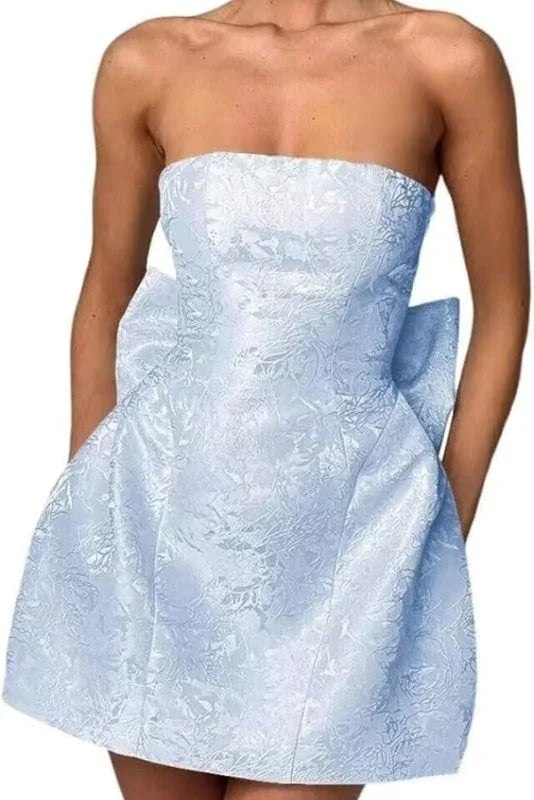Chic Ärmelloses Rüschen-Satin-Floral-Jacquard-Mini-Homecoming-Kleid mit Schleife