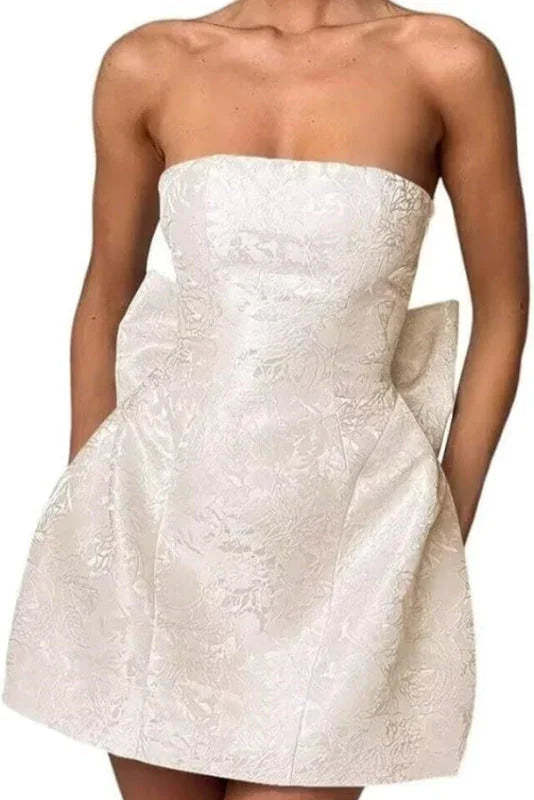 Chic Ärmelloses Rüschen-Satin-Floral-Jacquard-Mini-Homecoming-Kleid mit Schleife