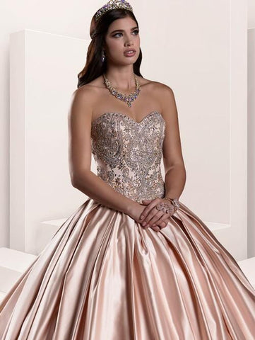 Vestido de quinceanera de cetim sem alças da Fiesta Gowns 56376